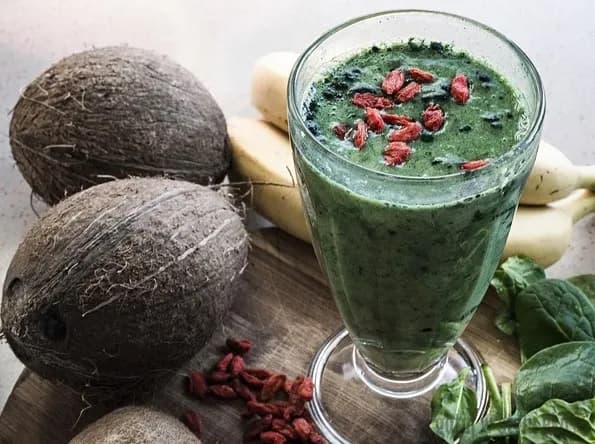 Koktajl ze spiruliną - zdrowe przepisy na smaczne i odżywcze napoje