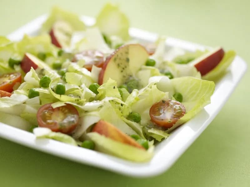 Jak zrobić sałatkę z cykorii - proste przepisy na zdrowe dania