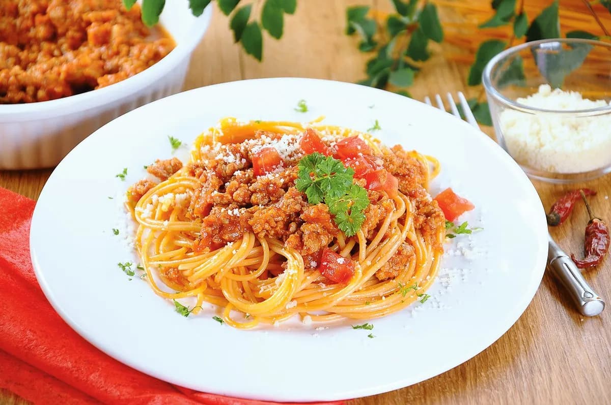 Jak naprawić spaghetti bolognese i uczynić je pysznym daniem