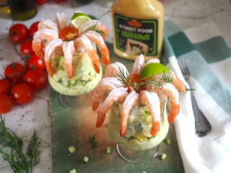Wyjątkowy koktajl krewetkowy - prosty przepis na elegancką przekąskę