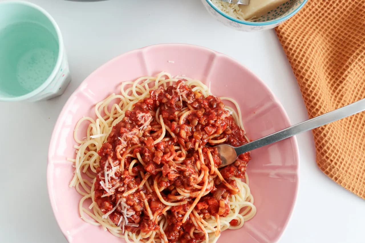 Wegetariańskie spaghetti bolognese, które zachwyci Twoje kubki smakowe