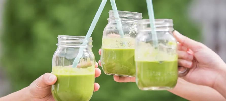 Koktajle oczyszczające i odchudzające przepisy, które naprawdę działają