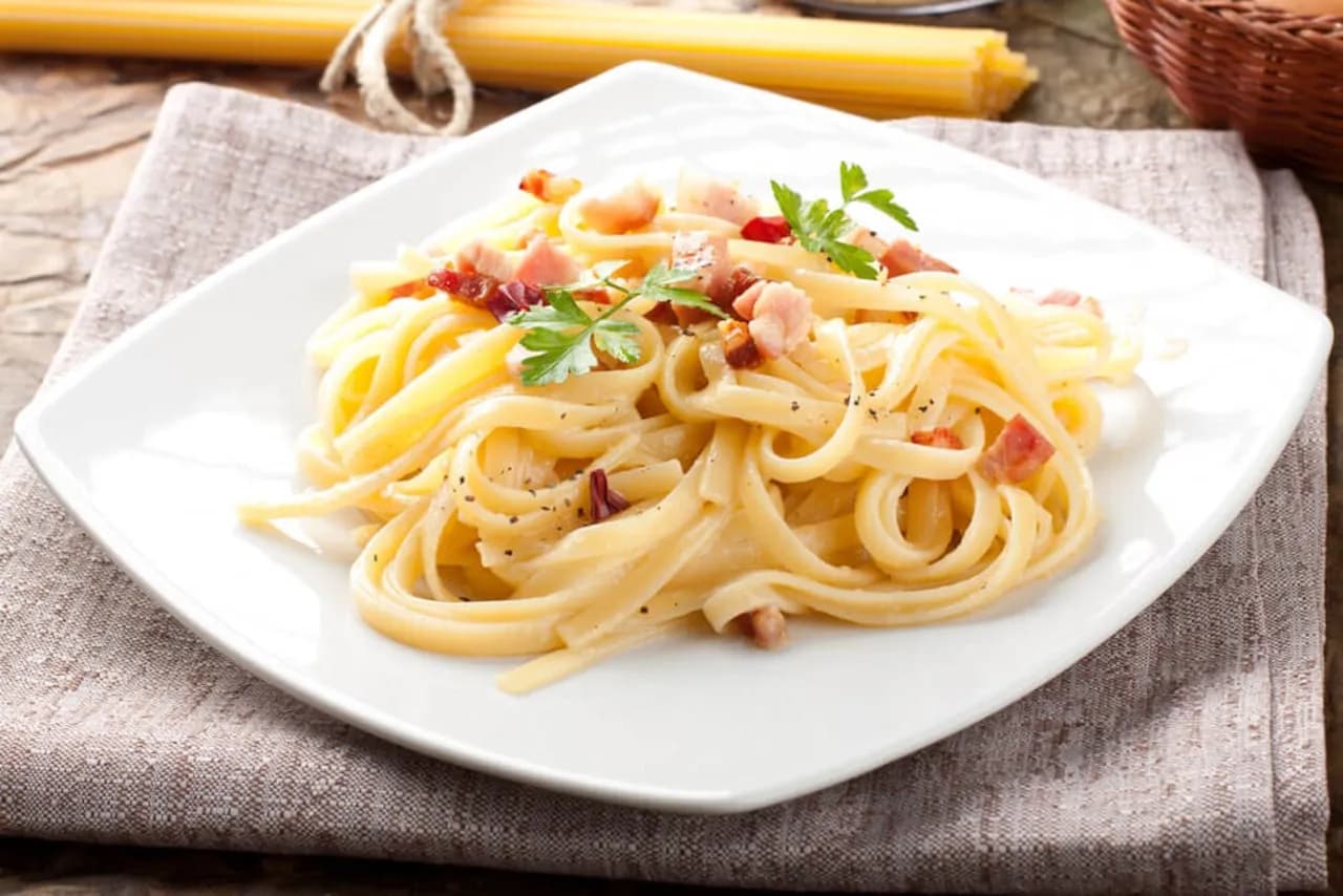 Jak przygotować idealne spaghetti alla carbonara bez śmietany