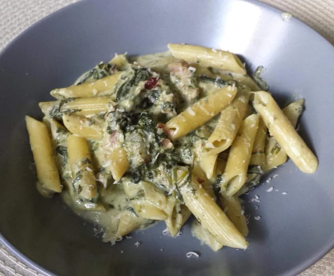 Szybki przepis na penne gorgonzola, który zachwyci Twoje podniebienie