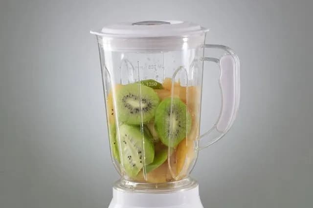 Najlepsze małe blendery do koktajli – wybierz idealny model dla siebie