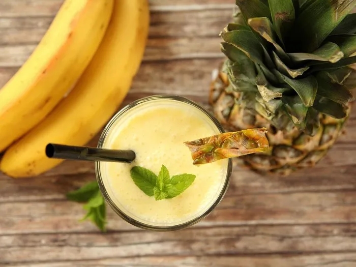 Koktajl z ananasa na płaski brzuch – skuteczne przepisy na odchudzanie