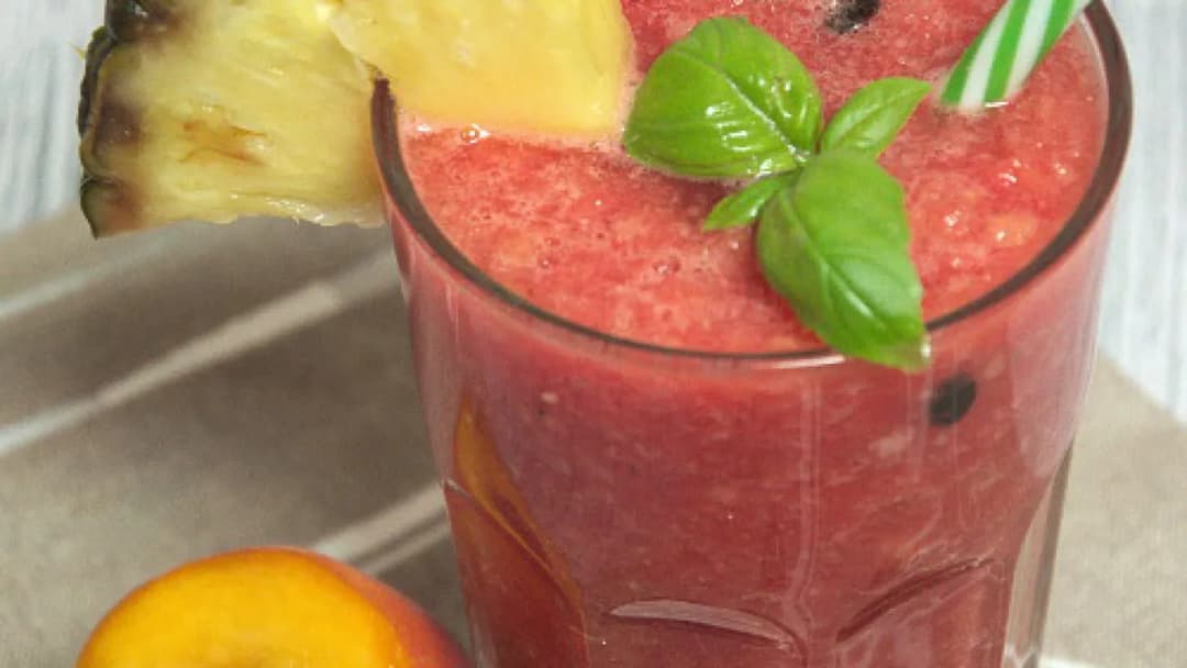 Orzeźwiający koktajl z arbuza i banana – zdrowy przepis na lato