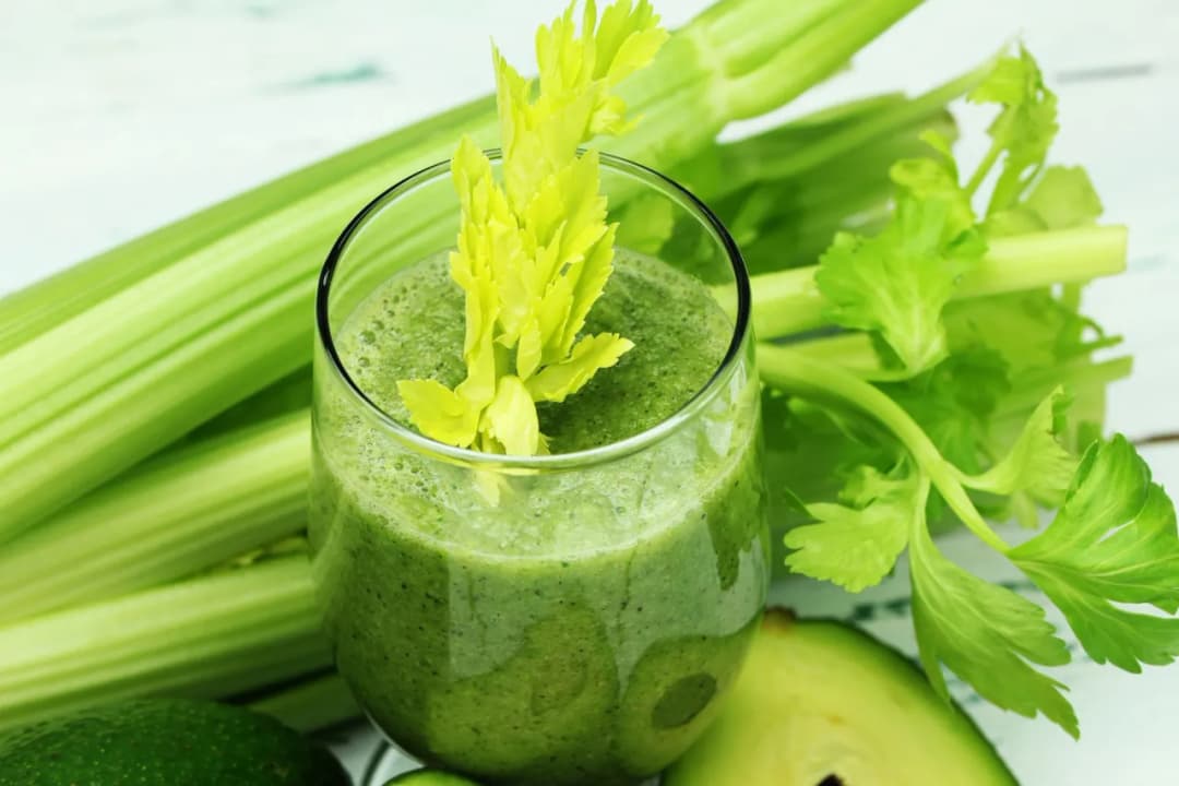 Koktajle na anemię przepisy: smaczne sposoby na zwiększenie żelaza