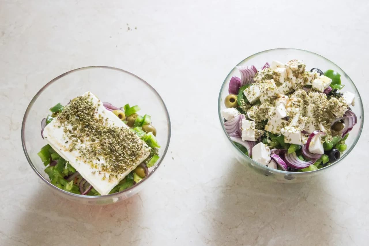 Co do sałatki greckiej? Odkryj najlepsze składniki i przepisy